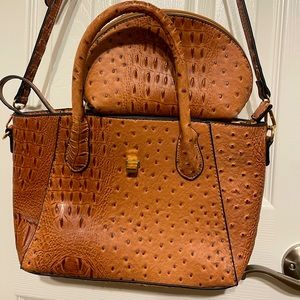 No name purse and matching makeup bag